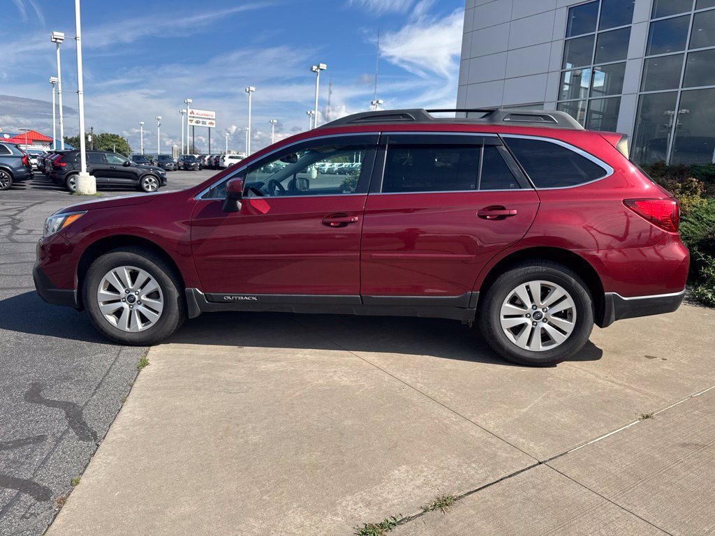 Used 2016 Subaru Outback 2.5i Premium AWD/4WD image 8