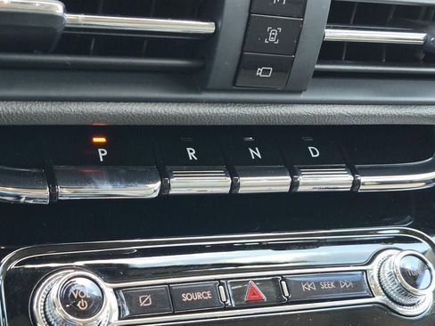 Used 2020 Lincoln Corsair FWD w/ Premium Package image 29