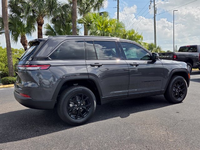 New 2026 Jeep Grand Cherokee Altitude RWD image 8
