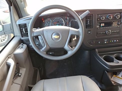 New 2025 Chevrolet Express 3500 LS image 7