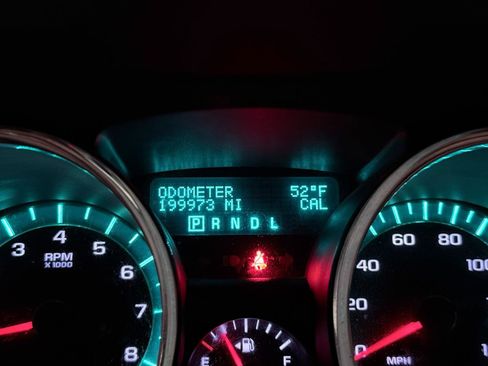 Used 2010 Chevrolet Traverse LT w/ Personal Connectivity Package image 36