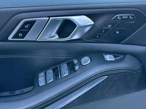 Used 2023 BMW X7 xDrive40i w/ Premium Package image 13