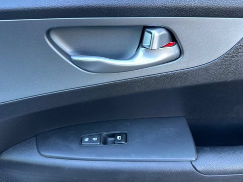 Used 2021 Kia Forte LXS FWD image 20