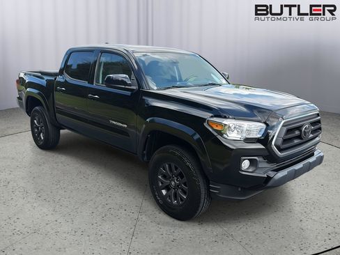 Used 2022 Toyota Tacoma SR5 RWD image 8