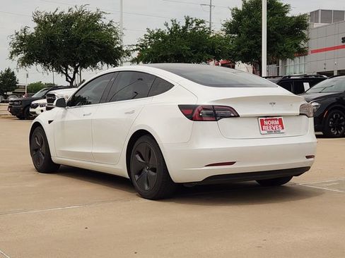 Used 2020 Tesla Model 3 Standard Range Plus RWD image 4