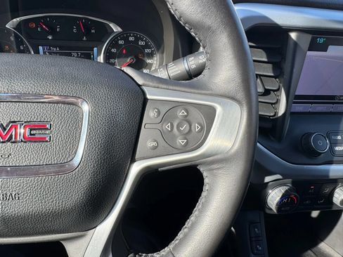 Used 2017 GMC Acadia SLT image 15