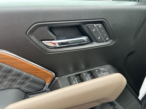 New 2026 GMC Canyon Denali AWD/4WD image 13