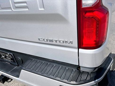 Used 2020 Chevrolet Silverado 1500 Custom w/ Custom Value Package image 25