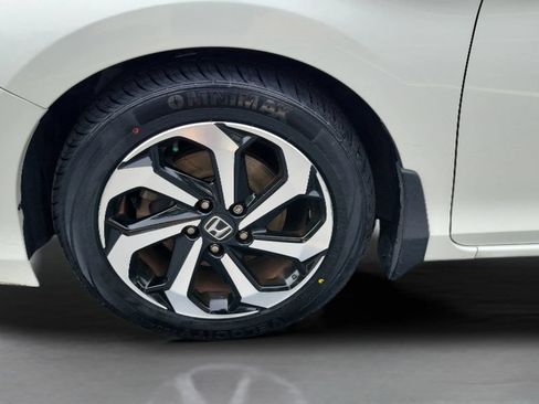 Used 2017 Honda Accord EX image 25
