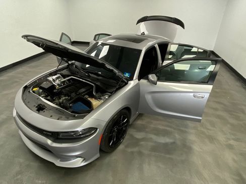 Used 2018 Dodge Charger R/T image 49