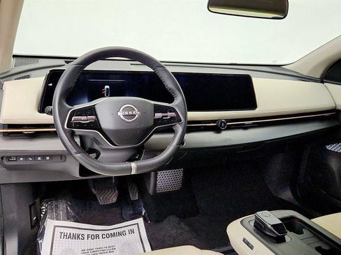 Used 2024 Nissan Ariya AWD image 12