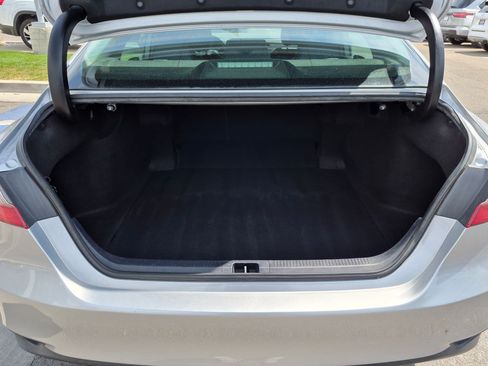 Used 2021 Toyota Camry LE FWD image 29