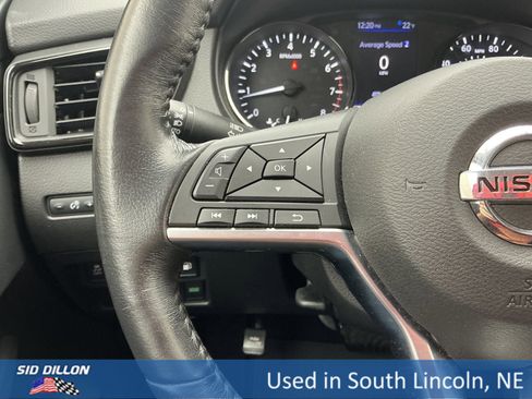 Used 2019 Nissan Rogue SV image 9