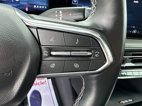 Certified 2025 Chevrolet Traverse LT image 20