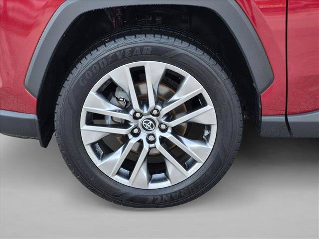 Certified 2019 Toyota RAV4 XLE Premium FWD image 23