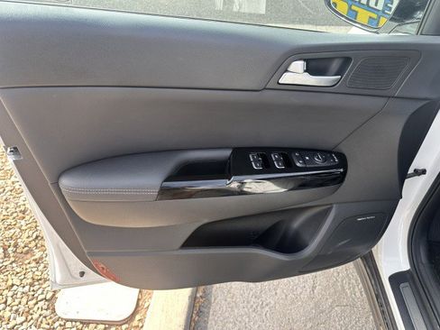 Used 2022 Kia Sportage SX FWD image 10