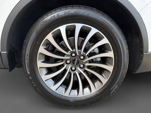 Used 2021 Lincoln Aviator Reserve w/ Elements Package Plus RWD image 11