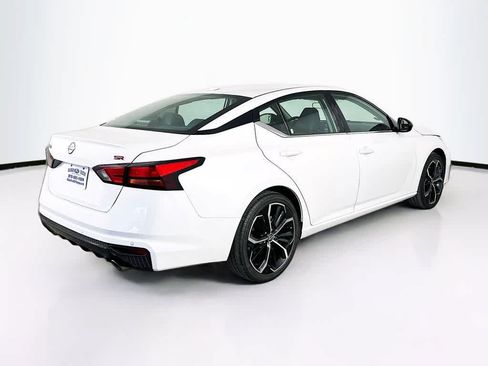 Used 2024 Nissan Altima 2.5 SR FWD image 24