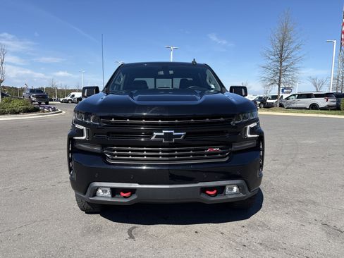 Used 2021 Chevrolet Silverado 1500 LT Trail Boss w/ Convenience Package II image 3