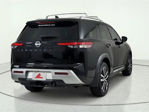 Used 2024 Nissan Pathfinder Platinum w/ Lighting Package (N92) AWD/4WD image 7