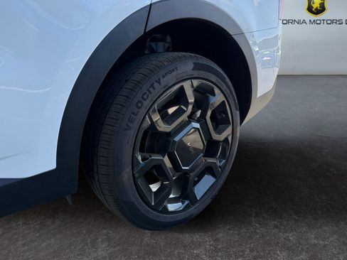 Used 2025 Kia Sorento SX AWD/4WD image 15