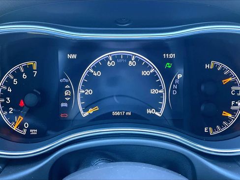 Used 2017 Jeep Grand Cherokee Overland image 25
