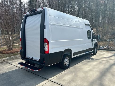 Used 2024 RAM ProMaster 3500 w/ Delivery Van Package image 7