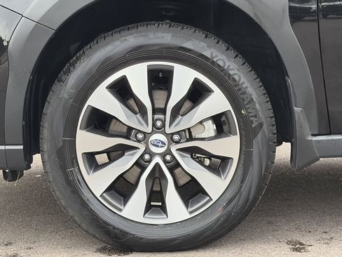 Used 2025 Subaru Outback Limited AWD/4WD image 14