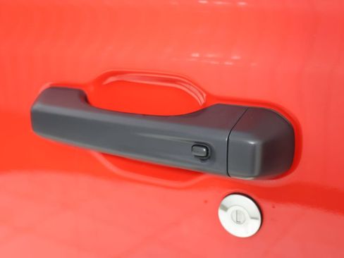 Used 2025 Jeep Wrangler Unlimited Rubicon AWD/4WD image 22