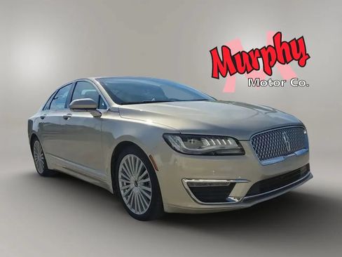 Used 2017 Lincoln MKZ Reserve FWD image 3