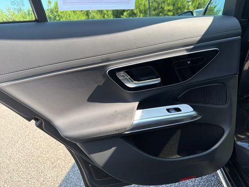 Certified 2025 Mercedes-Benz E 350 4MATIC Sedan w/ MBUS Superscreen Package image 46