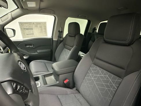New 2026 Nissan Frontier SV w/ All-Weather Content Package AWD/4WD image 9