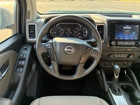 Certified 2023 Nissan Frontier SV w/ Technology Package AWD/4WD image 17