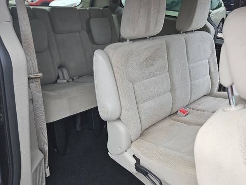 Used 2017 Dodge Grand Caravan SE w/ Power Window Group FWD image 14