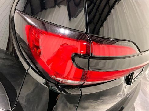 Used 2025 Chrysler Pacifica Limited FWD image 30