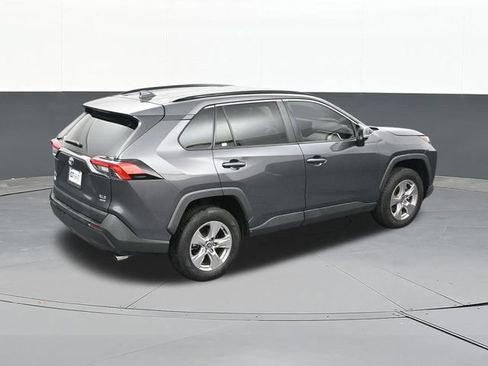 Used 2022 Toyota RAV4 XLE AWD/4WD image 60