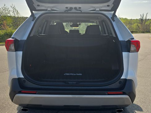 Used 2025 Toyota RAV4 Limited w/ Advanced Technology Package image 13