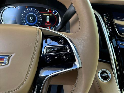 Used 2020 Cadillac Escalade Platinum AWD/4WD image 12