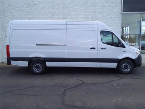 New 2024 Mercedes-Benz eSprinter 170 Cargo image 4