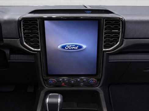 Used 2025 Ford Ranger XLT w/ Equipment Group 301A High AWD/4WD image 16