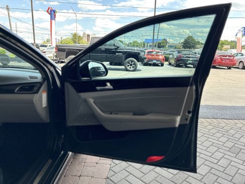 Used 2016 Hyundai Sonata Limited FWD image 56