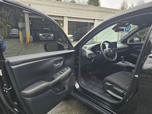 Used 2023 Honda HR-V Sport image 20