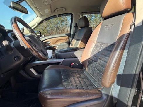 Used 2017 Nissan Titan Platinum Reserve image 2