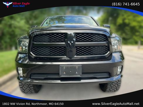 Used 2016 RAM 1500 Express w/ Black Ram 1500 Express Group AWD/4WD image 3