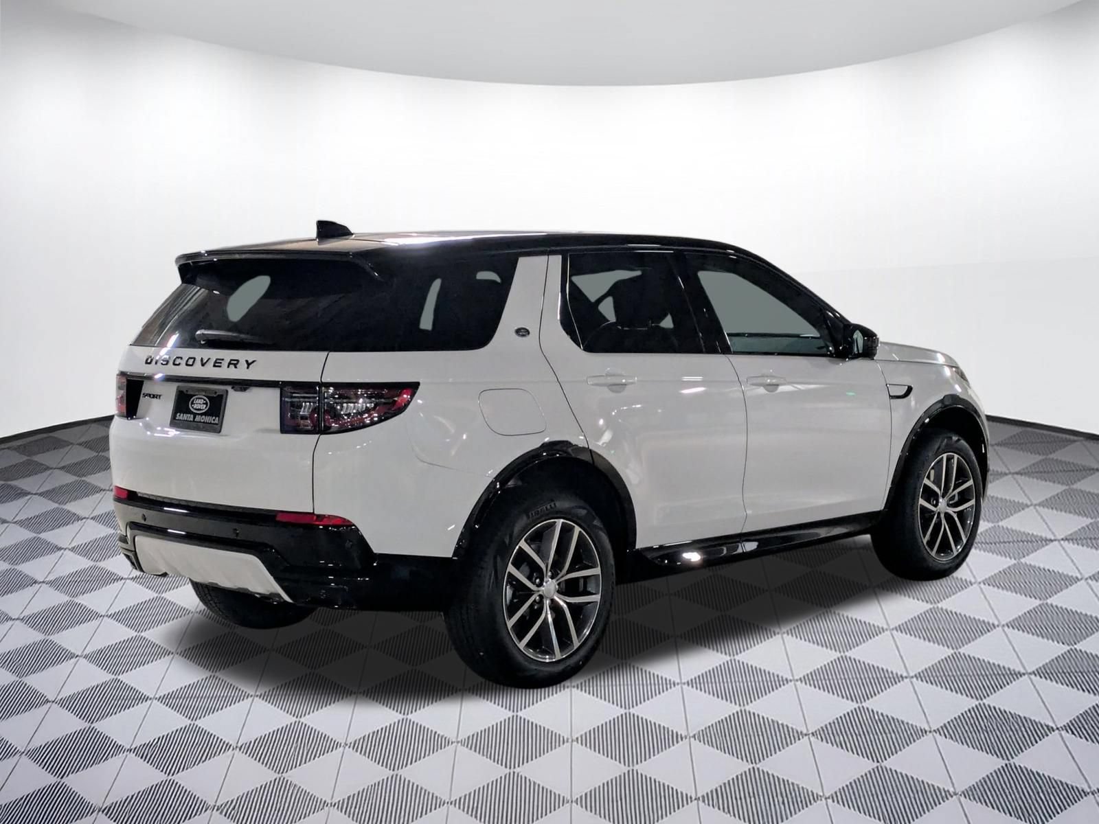 New 2026 Land Rover Discovery Sport Landmark AWD/4WD image 5