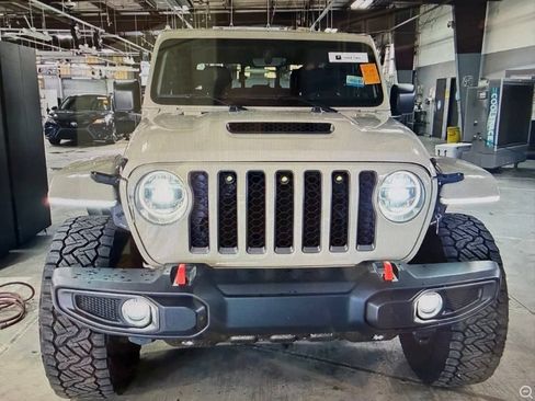 Used 2022 Jeep Gladiator Mojave w/ LED Lighting Group AWD/4WD image 2