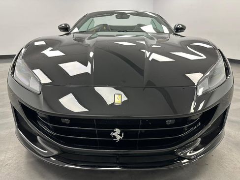 Used 2019 Ferrari Portofino RWD image 23