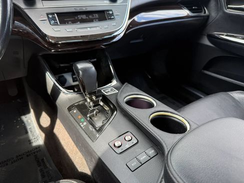 Used 2014 Toyota Avalon XLE Touring FWD image 25