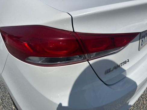 Used 2018 Hyundai Elantra SEL FWD image 13