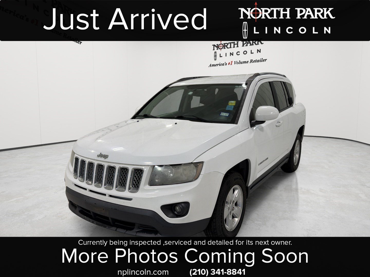 Used 2016 Jeep Compass Latitude FWD image 1